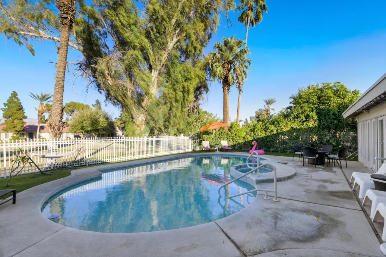 Desert Pool House: Sun, Swim, Sip & Stay Indio Eksteriør billede